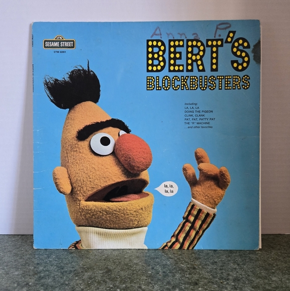 Sesame Street Vinyl - Picture 1 of 4